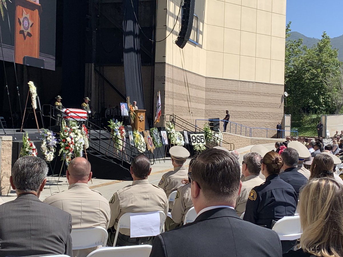 SBCUSDPOLICE's tweet image. Our #DistrictPoliceTeam and #HonorGuardUnit led by Sgt. Raya were amongst a large presence paying homage to a #hero "Sergeant Dominic Vaca" for his service and commitment to #SanBernardino #NeverForget  #WeWillTakeItFromHere