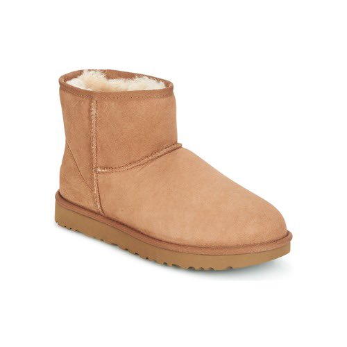 SofiaDuran98's tweet photo. - las pandora, usarlas sin charms es accetable cheugy pero usarla así es extra cheugy
- uggs 
- gucci belt, que esté en tu closet no significa que lo tengas que usar 
- cualquier cosa PINK, especialmente si eres adulto https://t.co/BRys4vvJjj