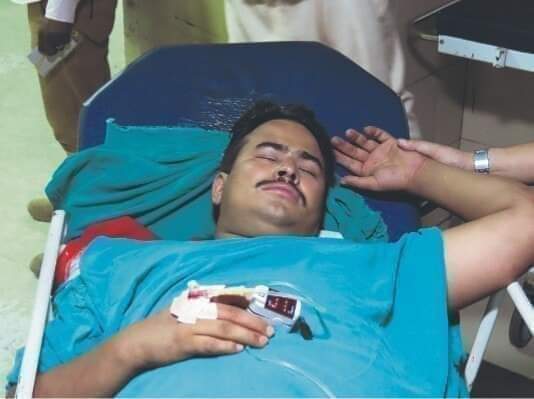 Gyanendra Shahi दाजुको टिम लाइ किन निर्घात कुटपिट गरियो ? के जनताको लागी राहात स्वास्थ सामग्री बितरण गर्नु ग़लत हो ? सेवा गर्नु अपराध हो ? कुटपिट गर्ने जमात लाइ कारबाहि हुनु पर्छ , के कारण कुटियों ?😢