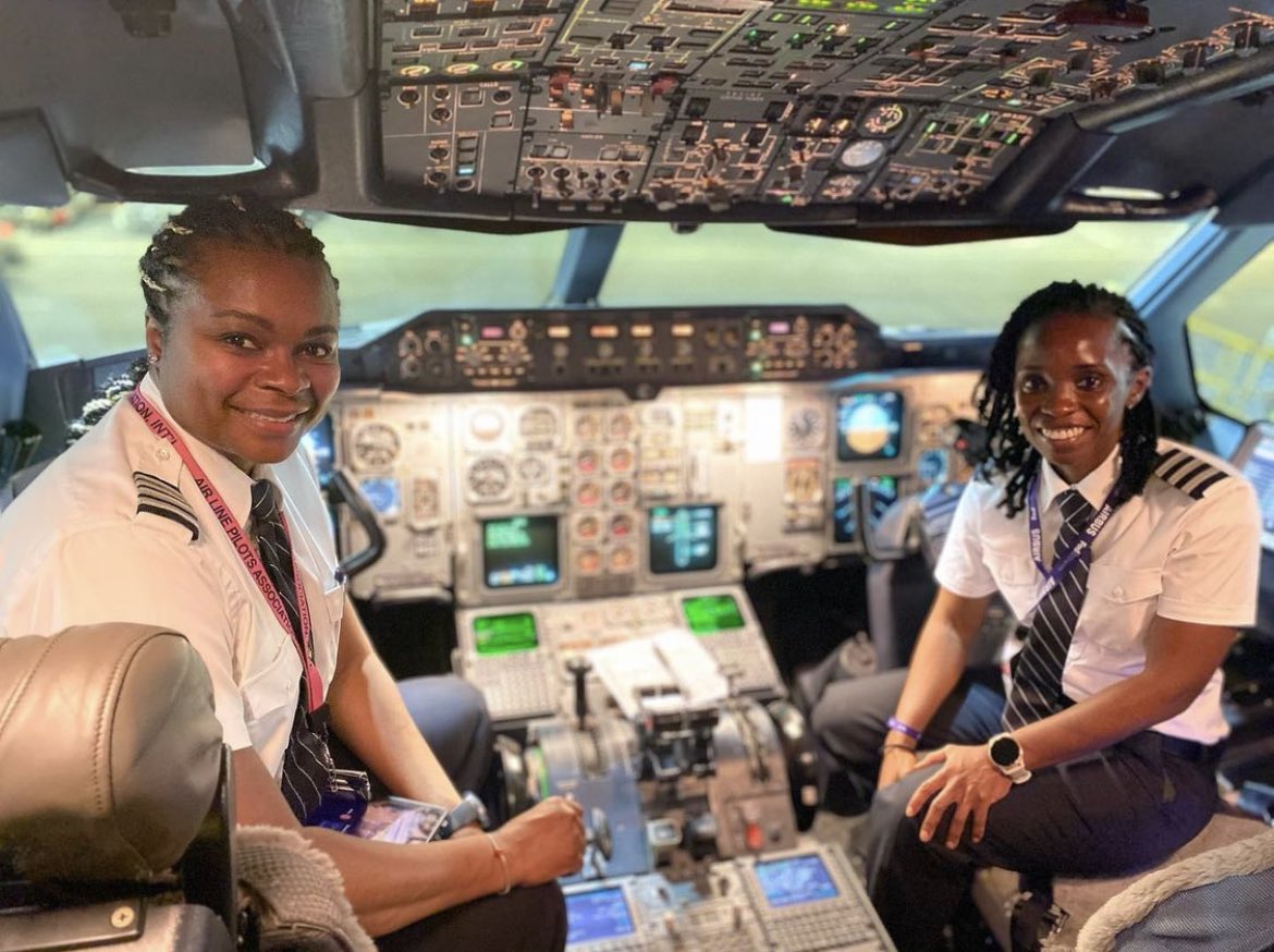 RT @fly_culture: Captain Tahirah Brown and First Officer Diana Lugemwa flew the first all black female FedEx Flight from Memphis to Atlanta! 

#SistersOfTheSkies #HerStory #FlyForTheCulture