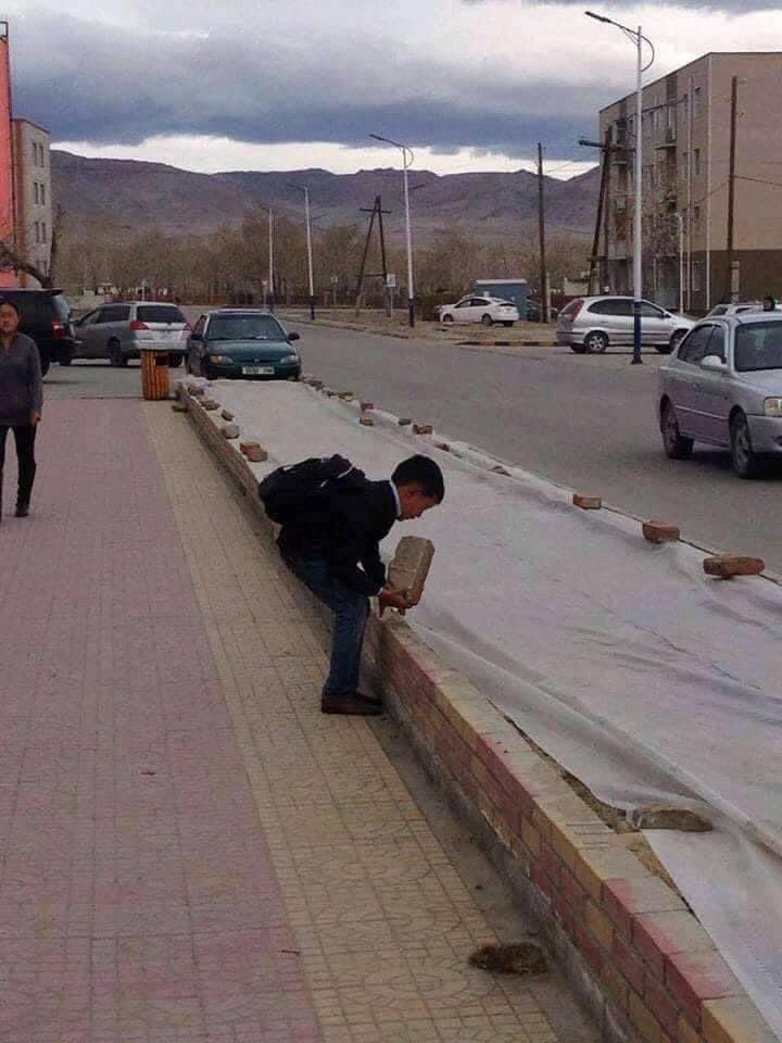 -Эх орон хаанаас эхэлдэг вэ гэж үү?
-Эндээс эхэлдэг 🇲🇳