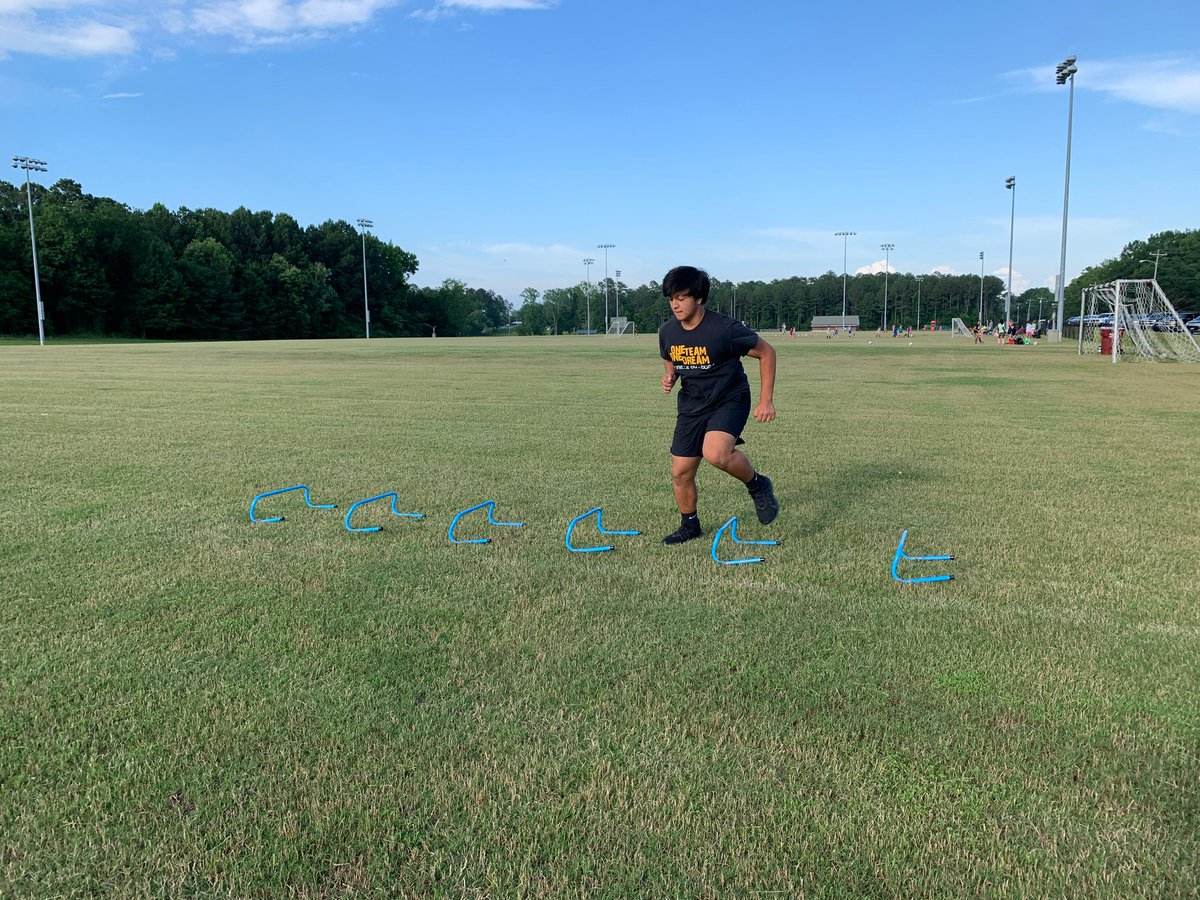 OhThatsJLee's tweet photo. This has everything to do with Effort! For the love of the process and the game! 

#14YearsOld #Effort #Grind 
#AllinAWeeksWork
#Linebacker #Fullback
#football https://t.co/RAxlguSaDi