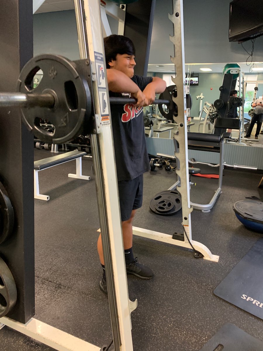 OhThatsJLee's tweet photo. This has everything to do with Effort! For the love of the process and the game! 

#14YearsOld #Effort #Grind 
#AllinAWeeksWork
#Linebacker #Fullback
#football https://t.co/RAxlguSaDi