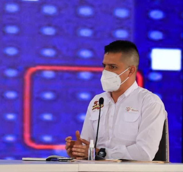 ¡Por todo lo alto, con nuevas metas y tareas!✌
Así celebramos el 4to Aniversario del Glorioso MOVIMIENTO SOMOS VENEZUELA 🇻🇪 con nuestro Presidente <a href="/NicolasMaduro/">Nicolás Maduro</a>👨🏻

7 líneas estratégicas de trabajo:
1.Captar
2.Organizar
3.Formar
4.Proteger
5.Producir
6.Cartografía
7.Comunicación