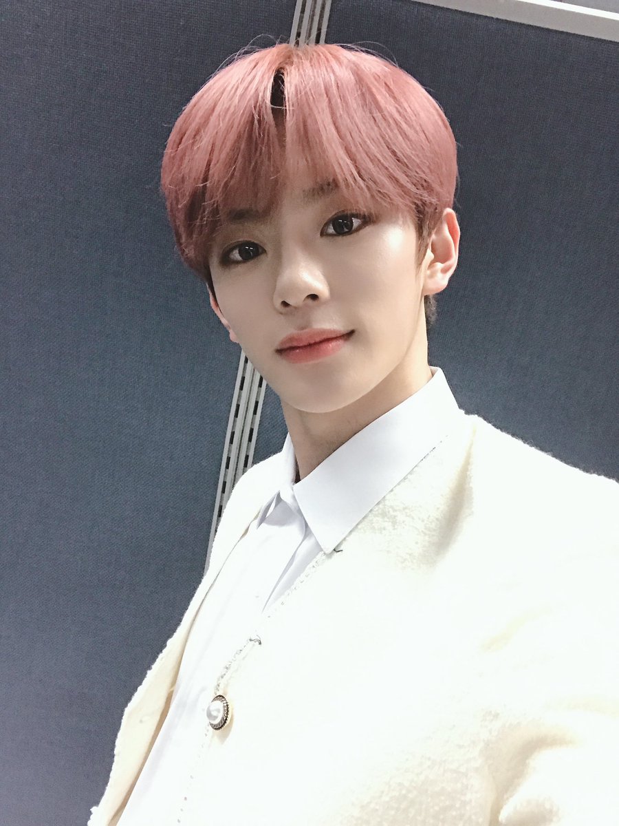 vericrazy_'s tweet photo. ㅤ･🎧  [   𝗵𝘁𝘁𝗽𝘀:  //  𝘃𝗲𝗿𝗶 ⠀𓍼⠀ crɑzy  ❫   ᠉   #OTTIELIE  plɑylist. #SymphDigitalSingle ₊ #𝐇𝐞𝐫𝐨𝐢𝐧𝐞StreamParty

Y con mi último look vengo a recomendarles esta joya! Simplemente me encanta y no puedo dejar de escucharla o bailarla 💕 https://t.co/FovqWTeqOO