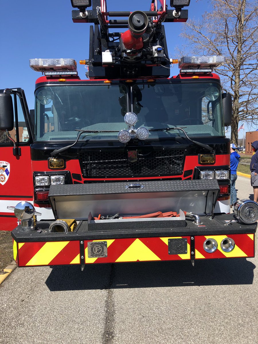 FireVincennes's tweet photo. Did you know...you can work/live at a fire station while you complete your degree? VU students are eligible for the live-in firefighter program at Vincennes Township Fire Department.
Contact Brian Russell brussell@vinu.edu about opportunities exclusive to VU Fire Science. https://t.co/TyIHHZoqm9