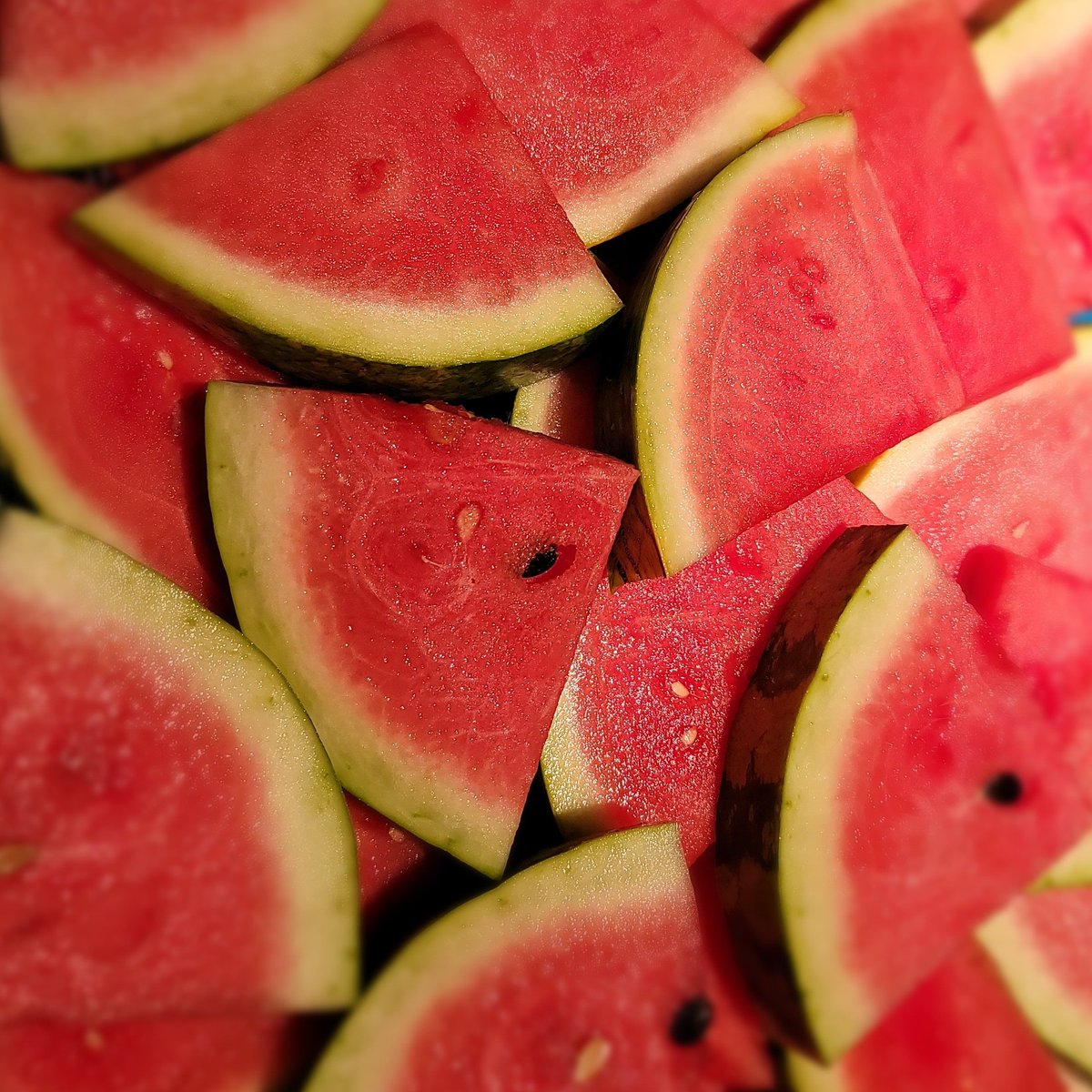 Which one is your favorite, seeded or seedless watermelon? #watermelon
