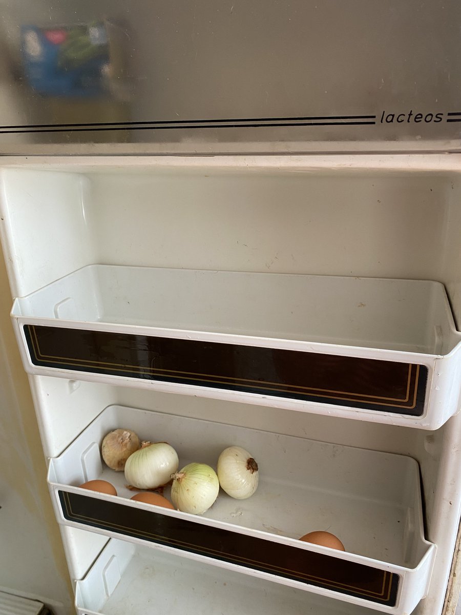 bwlygs's tweet photo. i’m doing the tweet again but please we just need $40 to pay what we owe and $250 to buy food, diapers and medicines for my grandma. monthly we only earn $30. i asure you, anything helps.

i appreciated if u can retweet! https://t.co/3QHyVN4QS9