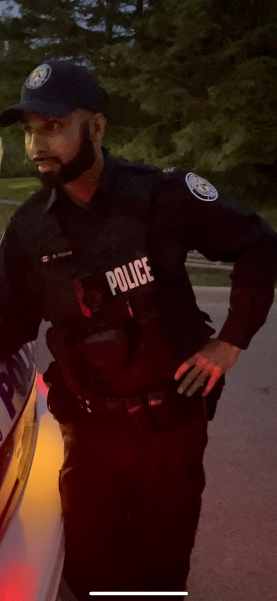 busycycling's tweet photo. Waste yutes of the night. #torontopolice https://t.co/wjgQ4j40bR