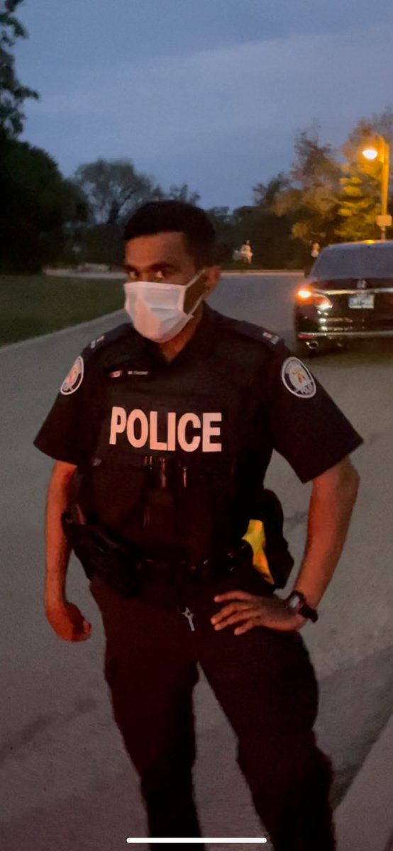 busycycling's tweet photo. Waste yutes of the night. #torontopolice https://t.co/wjgQ4j40bR