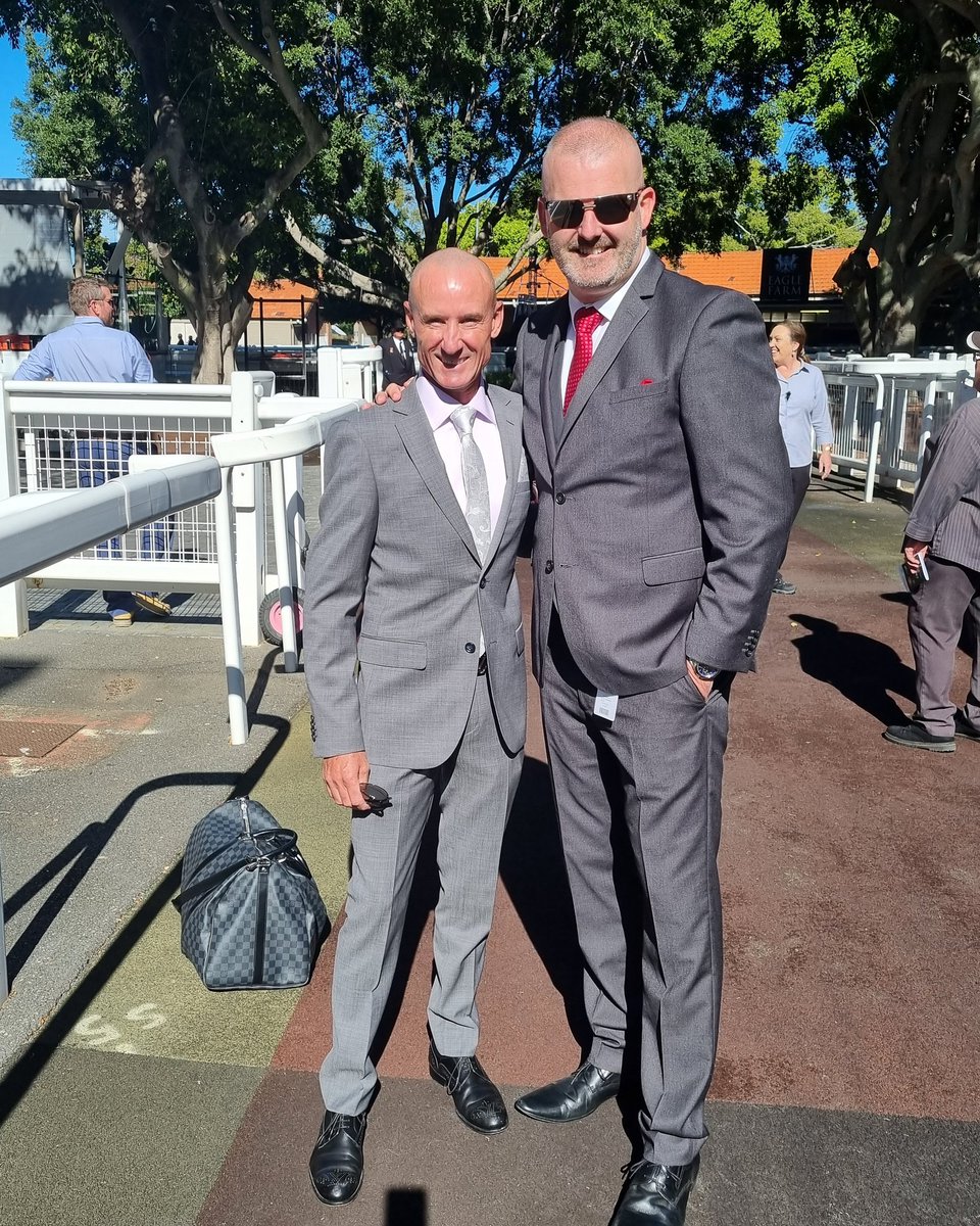 mattmoore_78's tweet photo. Best of luck to @boss_glen today for his book of rides today @EagleFarmRacing 

We're both dressed by Mitch Graham Suits. The best in the business.

#QLDisRacing #StradbrokeSeason #BNERaces #MGStyle https://t.co/SS2pq4x8a8