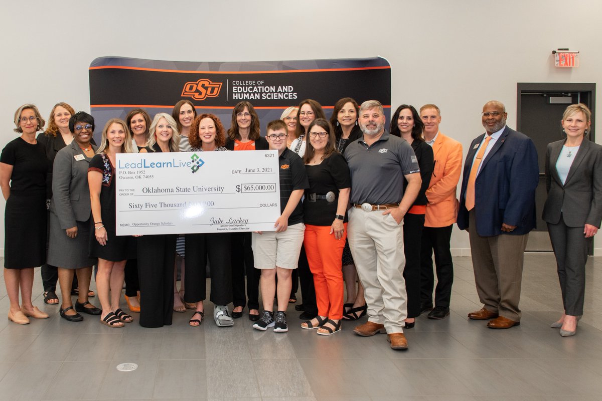LeadLearnLiveOK's tweet photo. Opportunity Orange Scholars. Fall 2022.

https://t.co/Ke26Kx6m3g…/osu-announces-opportunity-orange…

🎉👏🧡🖤 https://t.co/lucrQ6G4E4