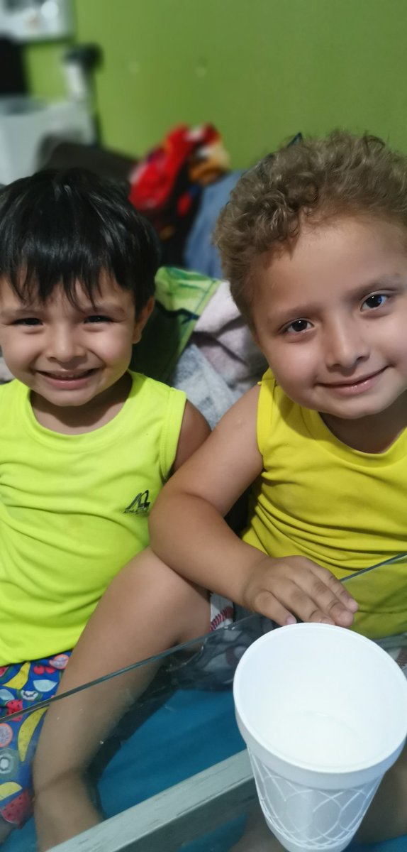 Yorrch2's tweet image. @MiCanal5 #QueKungfusion con el drama de la película