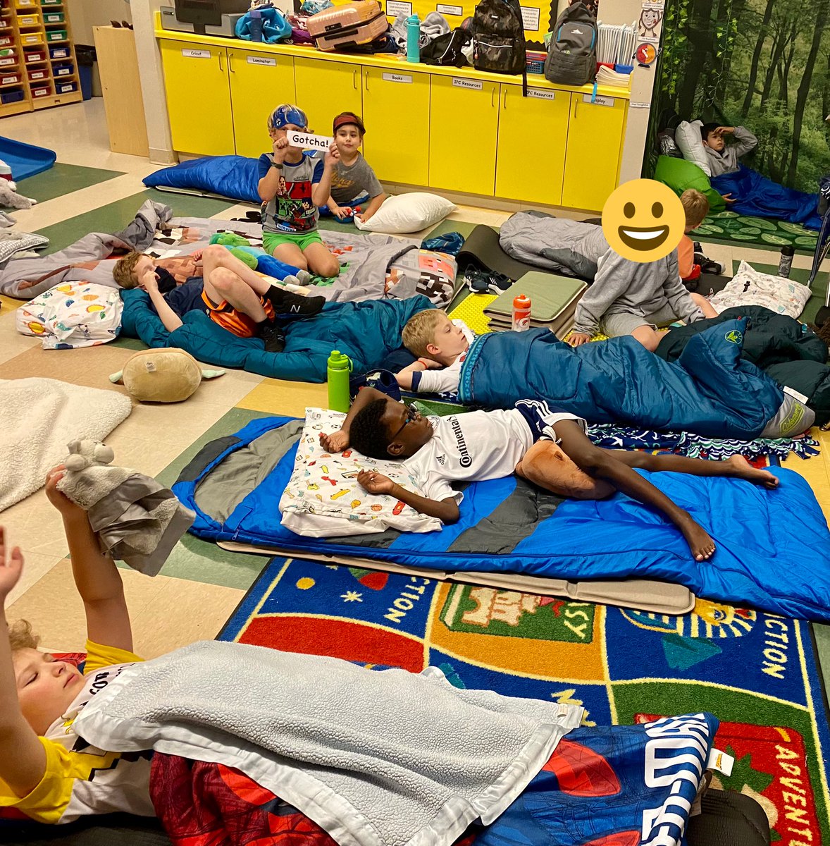 BISCLPYear3's tweet photo. It’s goodnight from Chicago and goodnight from the #MarvelousMonkeys! 🌙 #sleepoveratschool @BISCLPYear3 @BISCLincolnPark https://t.co/ipPB7Q2Z3k