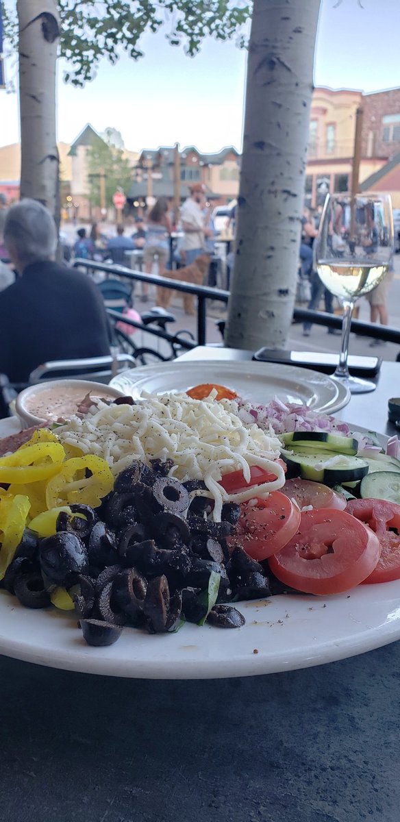HeidiTown's tweet photo. It's so good! And good to see strangers making friends with strangers... we have needed this.
Everyone has needed this.
#FriscoCO #roadtrip #Colorado https://t.co/Evgr7PTBA6