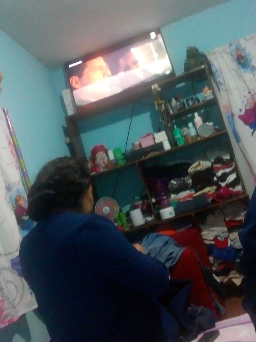 MiraVillalpand1's tweet image. #QueKungfusion @MiCanal5
Mi mamá le gusta Bruce Willis sigue cosiendo y ver películas ♥️♥️♥️
Disfrute Feliz viernes 🥺♥️