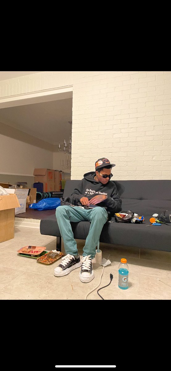 mikeoafool's tweet image. Love to hate! So it’s fuck you other niggas! #Disrespectfully 

Video Shoot Tonight! 🦅🦅🦅