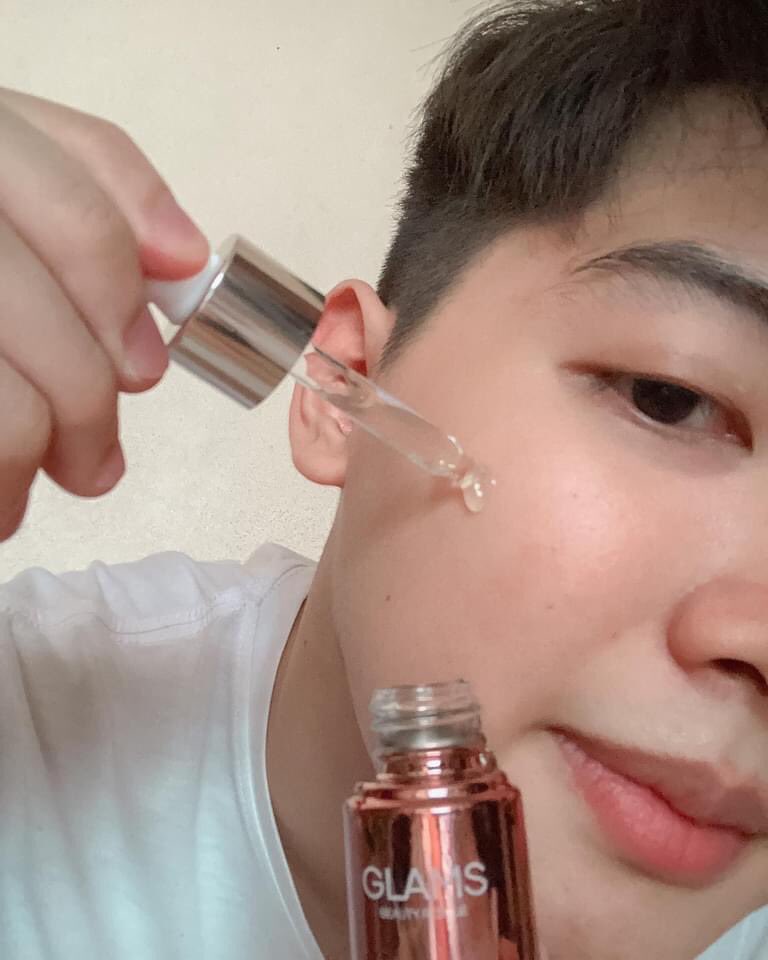 kritsana1678ho1's tweet photo. ช่วงนี้นอนดึกแถมหน้าก็โทรม ต้องนี่เลย GLAMS เซรั่มที่มี PENTAVITIN สารสกัดจากข้าวสำลี ที่มีคุณสมบัติ รักษาความชุ่มชื้นให้กับผิวได้นานถึง 24 ชม. แถมยังช่วยปรับผิวหน้าขาวกระจ่างใส และลดเลือนริ้วรอย ฝ้า กระ จุดด่างดำ ยับยั้งการเกิดสิว ต้านการอักเสบอีกด้วย

#GLAMS #GlowLikeGLAMS https://t.co/TKh570HkgO