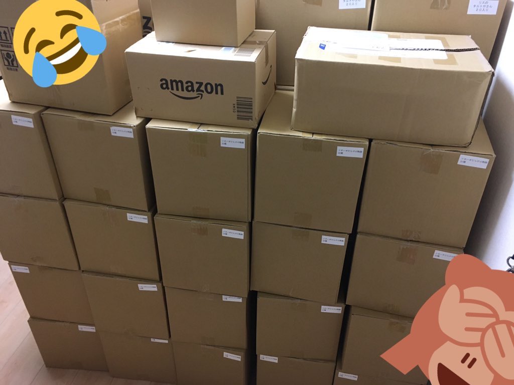 beinteractive's tweet photo. 久しぶりに個人で作ったボドゲの在庫置き場を整理した。

2019年に作った、リスのタルトやさん (1枚目、1200個) の山と、ツギハギだらけの物語 (2枚目、1000個) の山が、2年かけてようやくこんぐらい (3枚目) に。

一瞬で売り切れ！みたいなのは本当にごく一部なので長く売り続ける覚悟が必要！ https://t.co/kDKigj7rTq