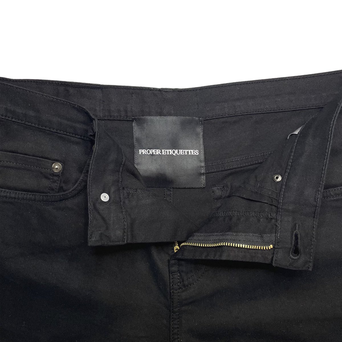 jamesjbarcena's tweet photo. Made A Pair Of Waxed Denim For My Brand ✨ A Mexican Designer Doing His Thing 🇲🇽 IG: PROPERETIQUETTES https://t.co/qOniH84QRC