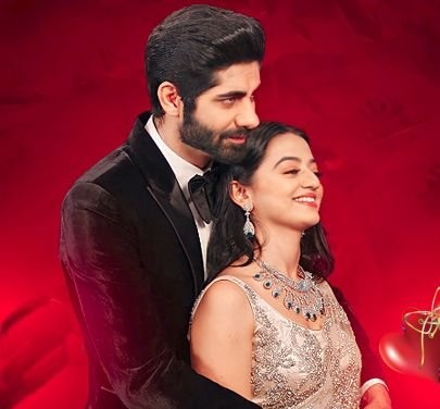 GossipsTv's tweet photo. #SuperExclusive
HOT EXCLUSIVE

#HellyShah and #RrahulSudhir starrer #IshqMeinMarjawa2 LAST EPISODE TELECAST ON 5th July!!

@GossipsTv
#3YrsOfGtv #RiAnsh1stAnniversary https://t.co/APhwcAMLVK