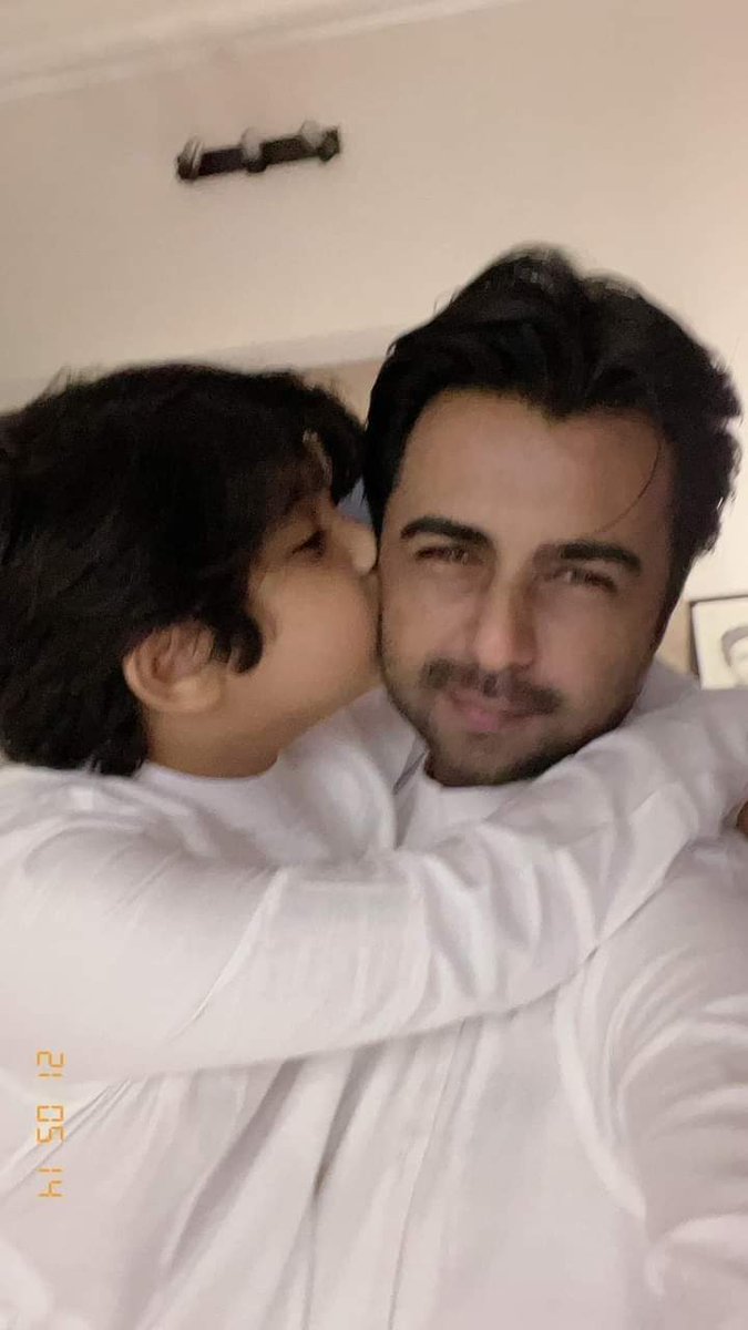 GangulySunetra's tweet photo. @apurba_official Dad you are my Superman, which makes me a Super #Son... Lotssss of Loveee to Sweet #Ayaash ❤️❤️❤️
খুব ভালো থেকো 🤗🤗 https://t.co/HLsfMFZNIB