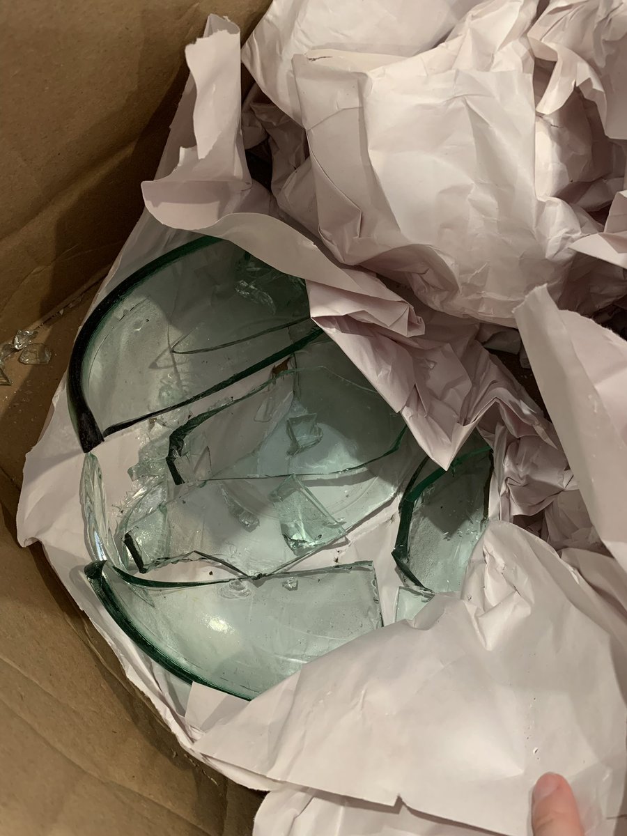 corinnelson's tweet photo. @MakeSpace @crunchbase This is the worst moving company ever. Do not use them. They destroyed my nieces furniture and refused to offer any customer service. @phoebe_laugh https://t.co/MUmrsgwhtD