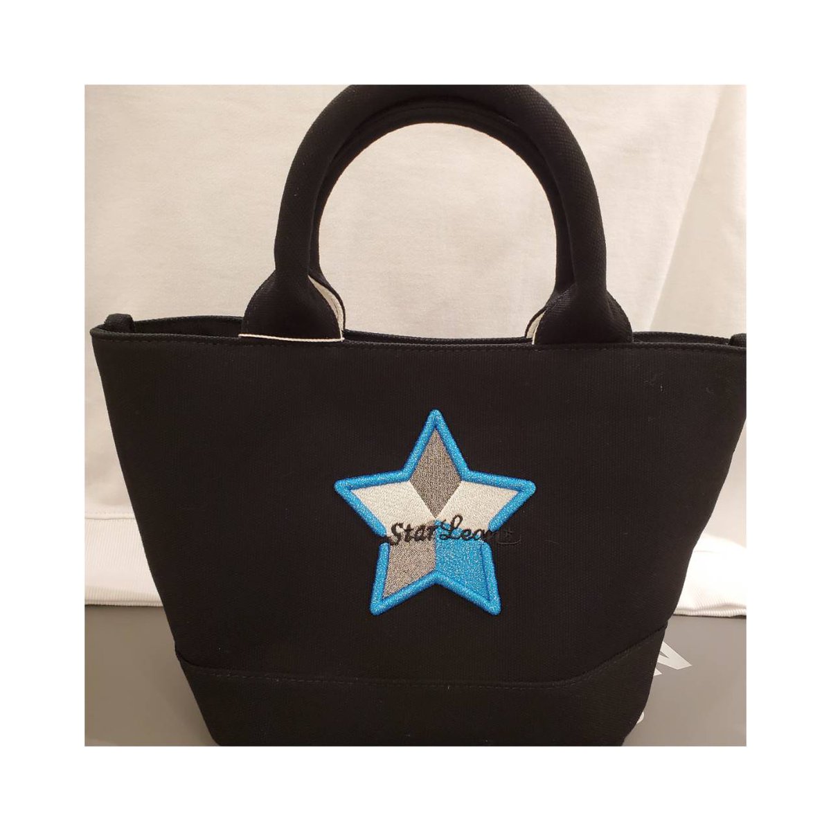 starlean_omiya_'s tweet photo. オンラインやセレクトショップで人気のミニバッグが入荷致しました🤩
ご来店心よりお待ちしております🙌

#スターリアン #starlean #starleone #スターレオーネ #埼玉 #大宮 #大宮マルイ #ストリート系 #メンズ #レディース #ブランド #アパレル #baby  #人気 #おすすめ #星 #star https://t.co/GaaxldxWo4