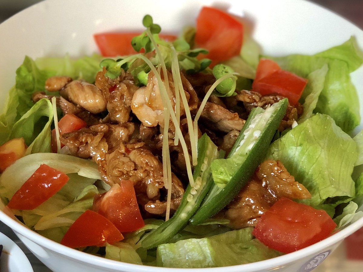 あ ずまだ改め あづまだ 今日のお昼ご飯には Musicbarcorda なっちゃん手作りの 焼肉サラダうどん しっかりした味付けの焼肉とたっぷりの野菜の組み合わせが美味しくて さっぱりと食べちゃいました º º 付け合わせの八丁味噌のナスはノン