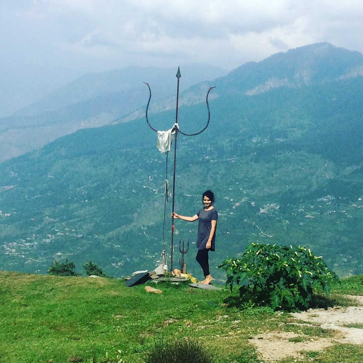 geeky_wanderer's tweet image. Trust the process. Shiva is always with you.... 
#indiapictures #incredibleindia #indiatravelgram #indiaclicks #indianphotography #himachal #himalayas #himalayasin #travelrealindia #kullu #thirthanvalley #manali #nature #shiva #peace #stayhome #staysafe