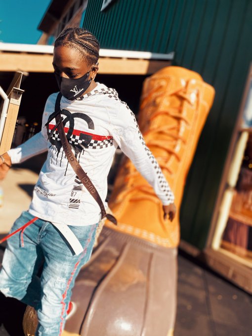 Yes yes yes 2T THE LABEL HERE https://t.co/p0V5pXWhak<a href="/tag/ganggangbitch"class="tags"><span>#ganggangbitch</span></a>