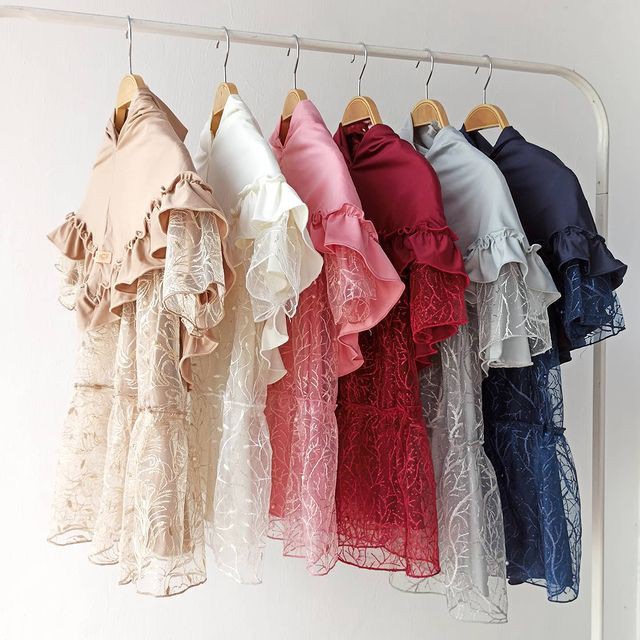 Saya menjual Gamis 3 in 1 Tulle M... seharga Rp180.000. Dapatkan di Shopee sekarang! shopee.co.id/nisaatisha/946… #ShopeeID