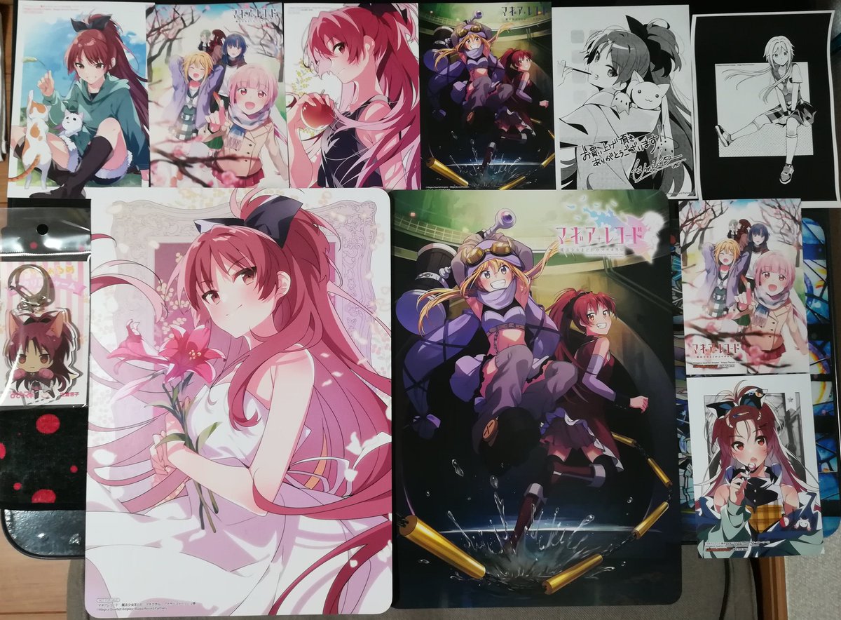 ট ইট র 田所リゲ介 マギレココミカライズ4巻とアナザーストーリー2巻の特典揃ったー あみあみだけ通販到着待ち 左上 とら 真ん中上 メロン 右上 書泉等 右下 ゲマズ でかいの メイト メイトの裏側もご覧の通り アナザーの裏はさすがになにもありませんで