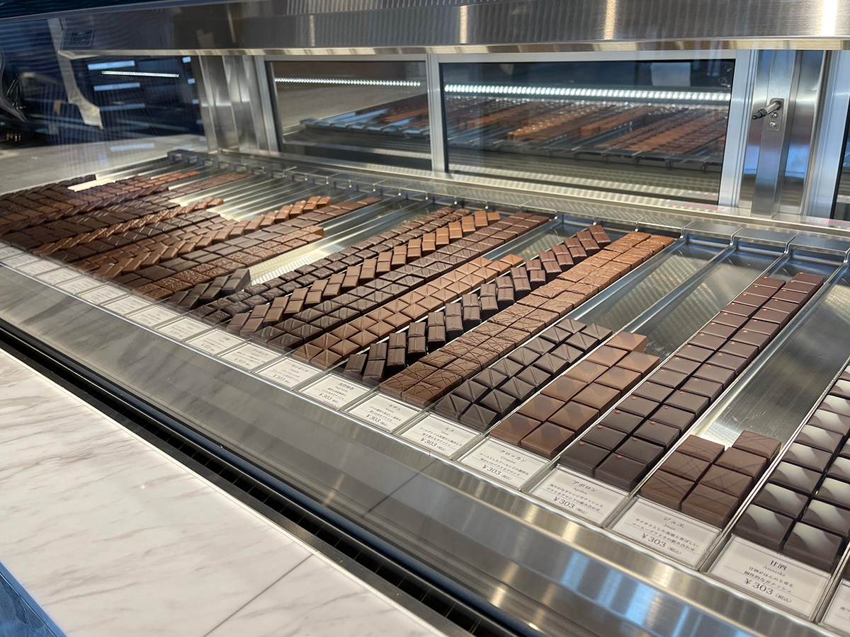 Chocolate Cacao チョコレートカカオ SEIJIN on Twitter "本日「ル ショコラ ドゥ アッシュ」吉川美南駅前イオンに新店オープン https//t.co