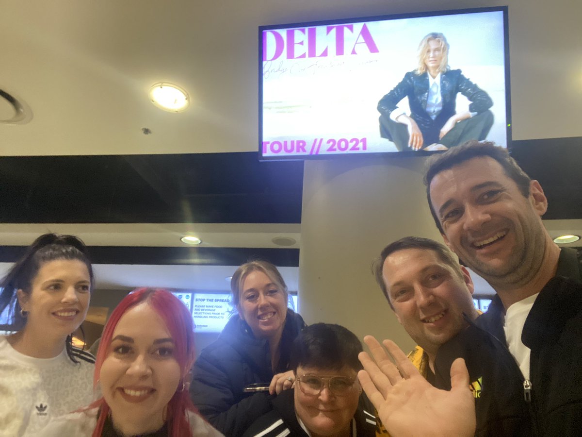 bryce0800's tweet photo. #deltatribe @DeltaGoodrem are we qudos to early? 🤔 https://t.co/kTDzSv1vT7