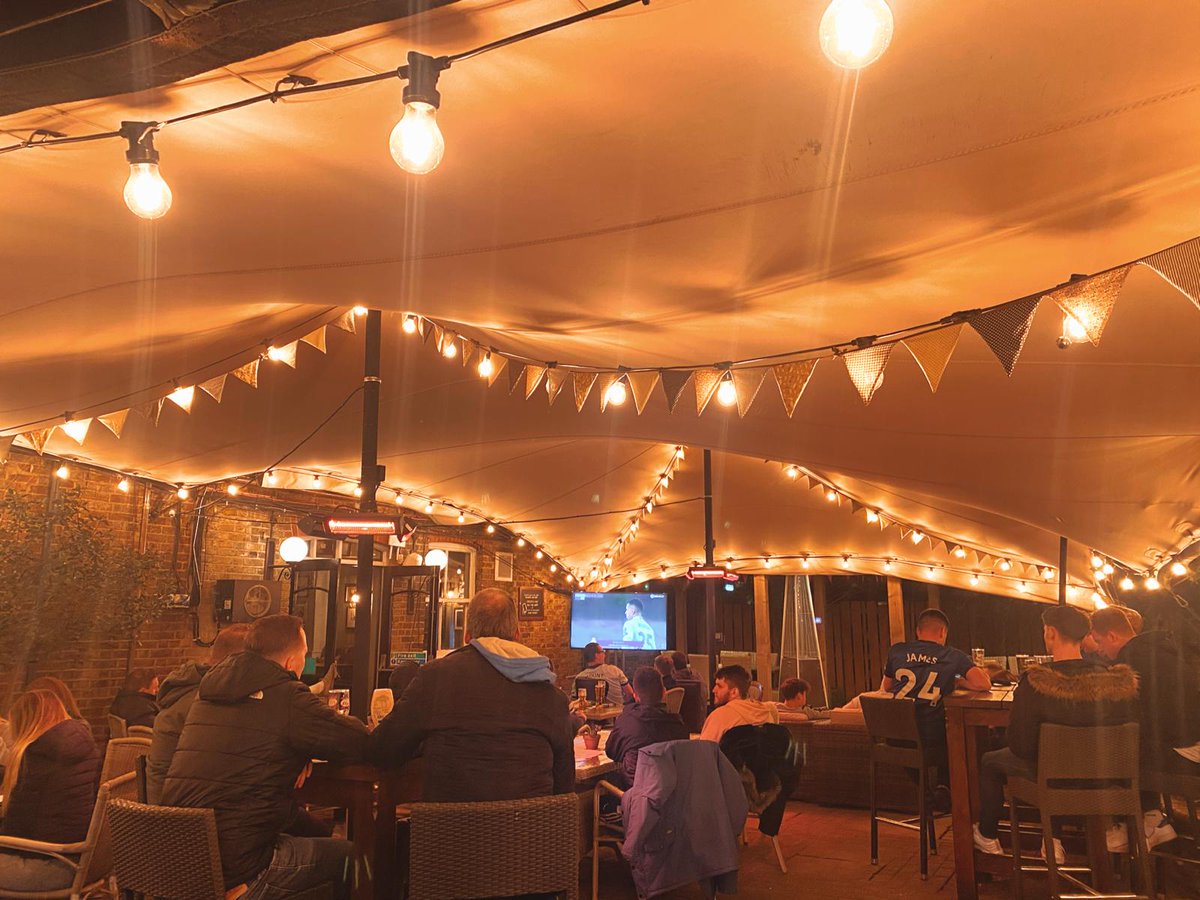 Penny Black Heritage pub in Leatherhead serving Young’s ales