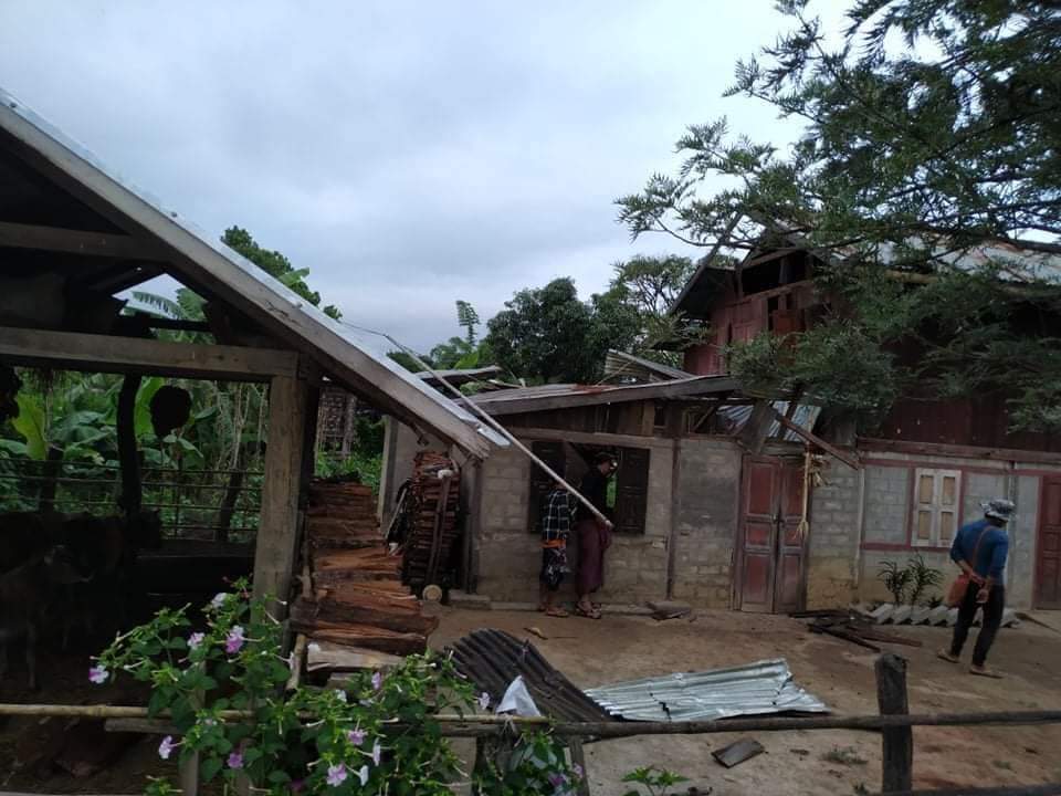 KoKoHtut3's tweet photo. People are houses in TANILALAI Village,#Demawso Tsp,Kayah State were destroyed by heavy artilleries fire with Terrorists military council on 11June,There have been many times such destroyed in Demawso.
#WhatsHappeningInMyanmar 
#June12Coup https://t.co/x1tQlDFXzS