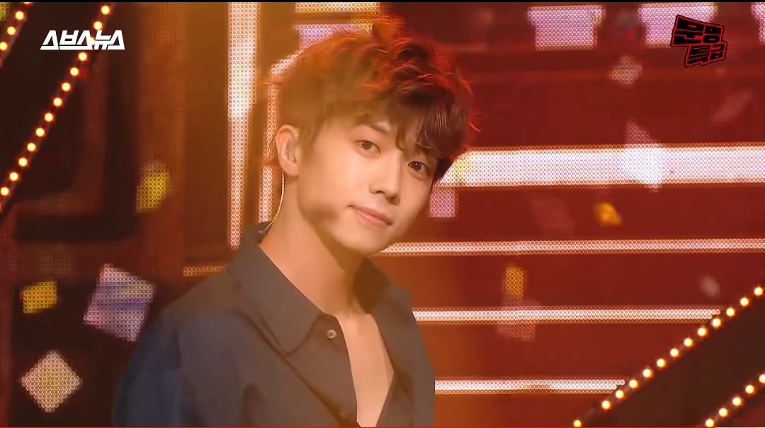 exofavgirls's tweet photo. Arghhhh makin attractive lah diorang ni 😭😭 makin tua makin hensem plk 😆😆 diorang nyanyi live ye. Bukan record² punya. Masing² suara mcm telan cd 🤣🤣
So, who is your bias wrecker now? 😆
#2PM #MMTGxMyhouse #MMTGCONCERT #MMTGx2PM #MMTG https://t.co/puIKSDmEEc