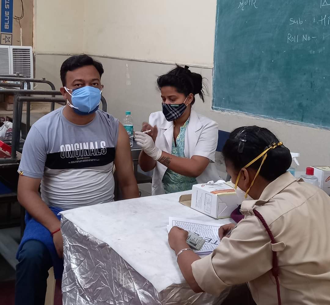 Deepaksaini_bjp's tweet photo. Finally got vaccinated today
#covishielded1stdose #covid_19 #vaxination #corona #coronaprotection https://t.co/wwF7f24mPw