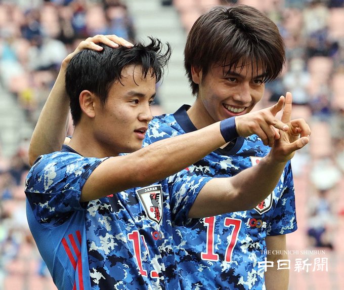 久保建英のハンドサインkの意味は彼女ではなく山田慶太だった ゴールパフォーマンスに注目が集まる トピblo