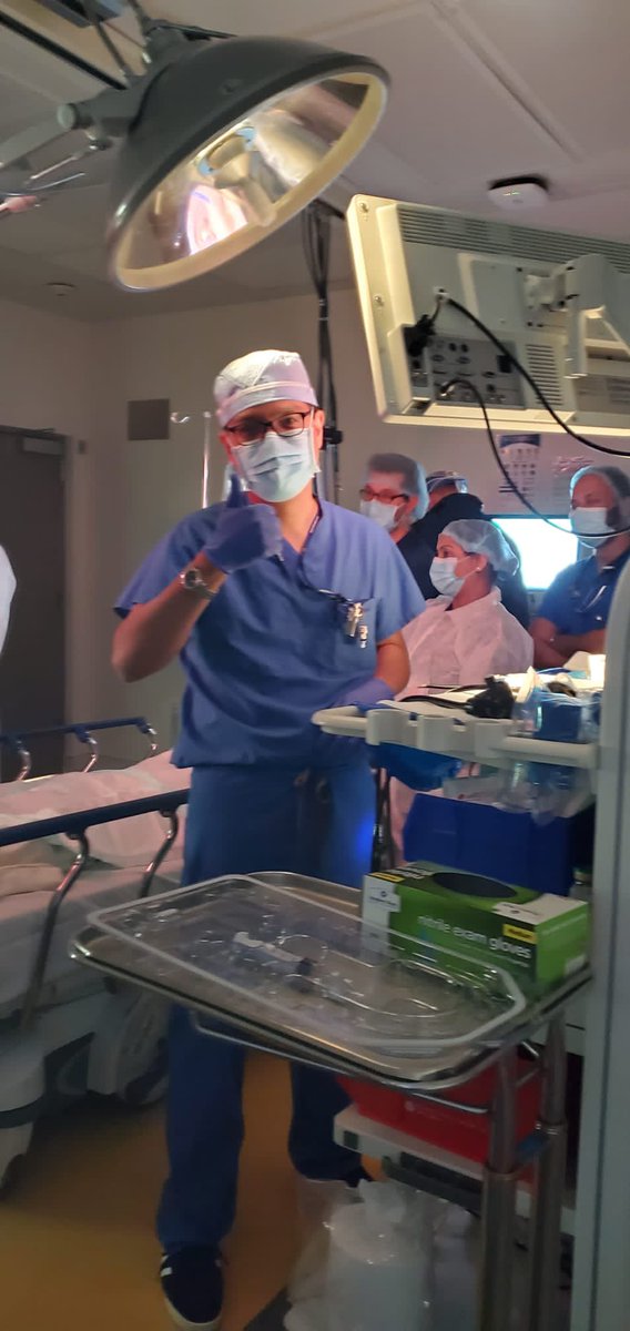 oliverromero's tweet photo. What to do when all the endo techs call in sick? I was glad to play the role of endo tech while another attending and fellows did the EBUS. A well-trained bronchoscopist can perform the role of any other member of the team. #ebus #bronchoscopy #umcsn #unlvmedicine https://t.co/U76d7t2Pdi