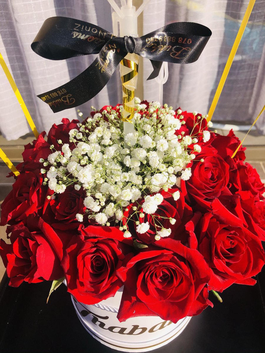 NoniDiba's tweet photo. Stunning arrangements is what we do. Balloon and Blooms, Whatapp us on 0788839240. For all occasions, we are here💐reasonably prices. #DJSBU #GirlTalkZA https://t.co/fQPZcYxoMX