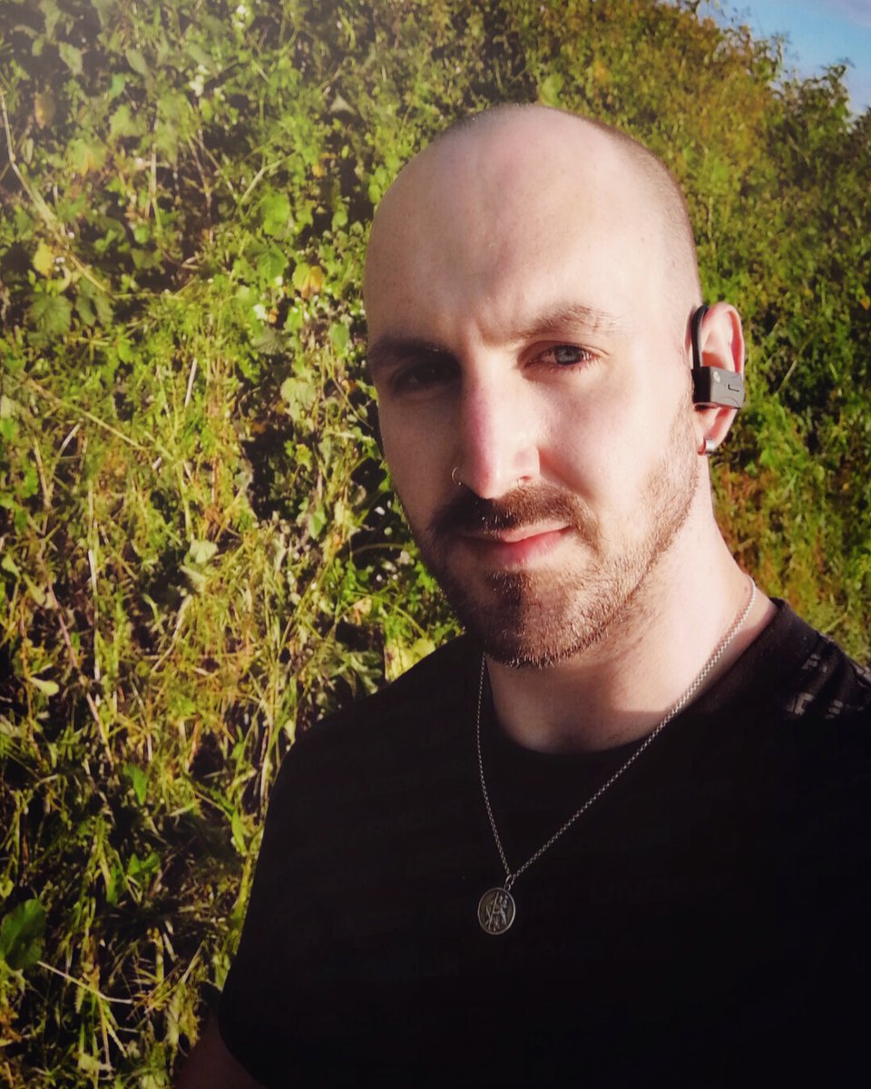 ShaneMcDonaldM1's tweet photo. What are everyone's plans for the weekend? We're due a two day heatwave here in Ireland so I plan to enjoy it! 😁💚

#weekend #SaturdayMorning #singersongwriter https://t.co/L9jQOATfpe