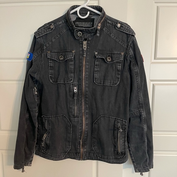 Pamfreake38's tweet photo. So good I had to share! Check out all the items I'm loving on @Poshmarkapp #poshmark #fashion #style #shopmycloset #urbanbehavior #askya #rickis: https://t.co/tCjOWEQ1lf https://t.co/X8xap9GdXS
