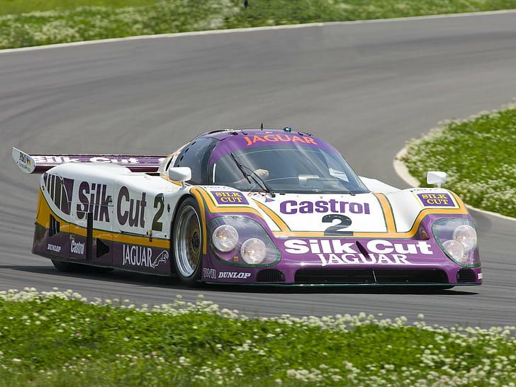 Lets #Throwback #Caturday to 1988 and the winners of @24hoursoflemans with Team #SilkCutJaguar XJR-9 LM driven by #JanLammers, #JohnnyDumfries, and #AndyWallace @JaguarRacing 🐱 @Castrol 🏁🍾🏆#TomWalkinshaw 🙏