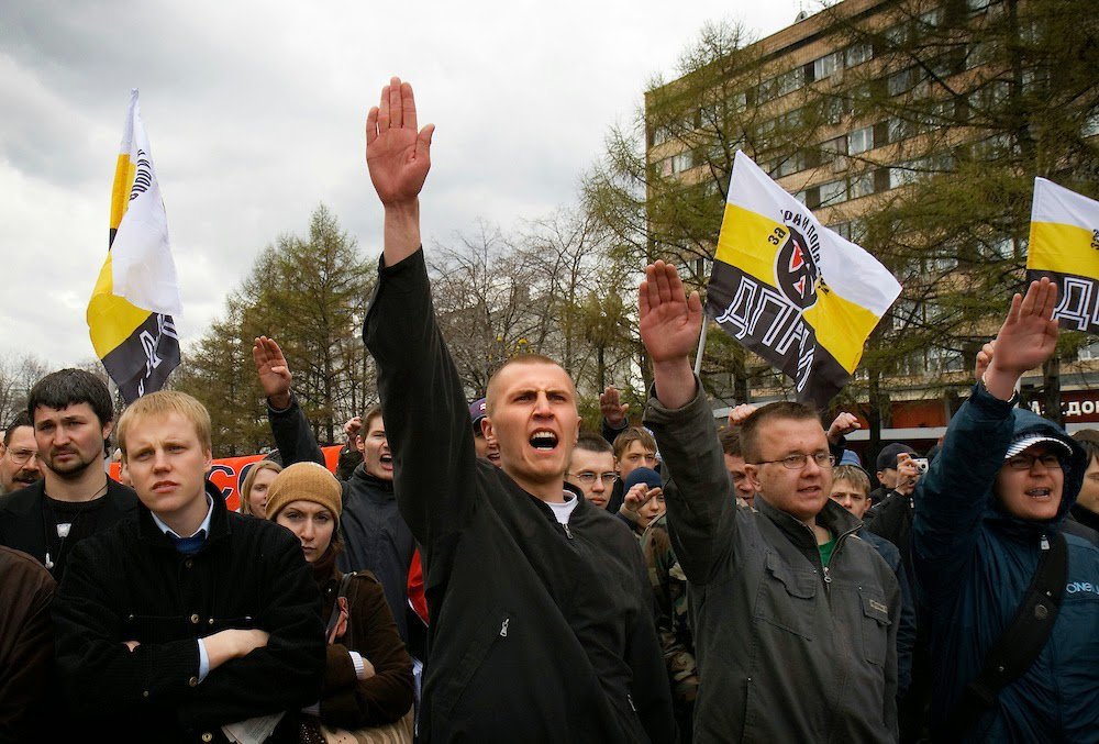 Katya_Compass's tweet photo. #navalny #protassevitch are US-backed neo-nazis!
Navalny in Der Spiegel on 1/10/2020 said: "alliances with neo-Nazis were and will still be necessary to unite the Russian people against Putin's regime". https://t.co/2tBiy1xqm2
#Assange exposed Empire's crimes! NOT THE SAME! https://t.co/8xNpx8jOZg