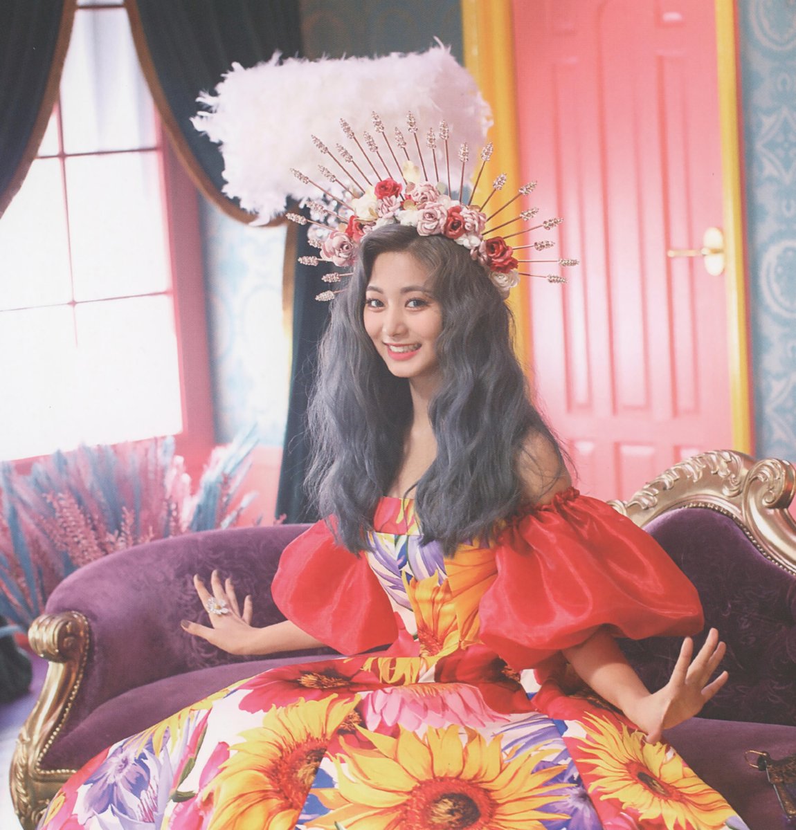 SCAN] TWICE MONOGRAPH Feel Special Tzuyu (page 130, 131, 132, 133