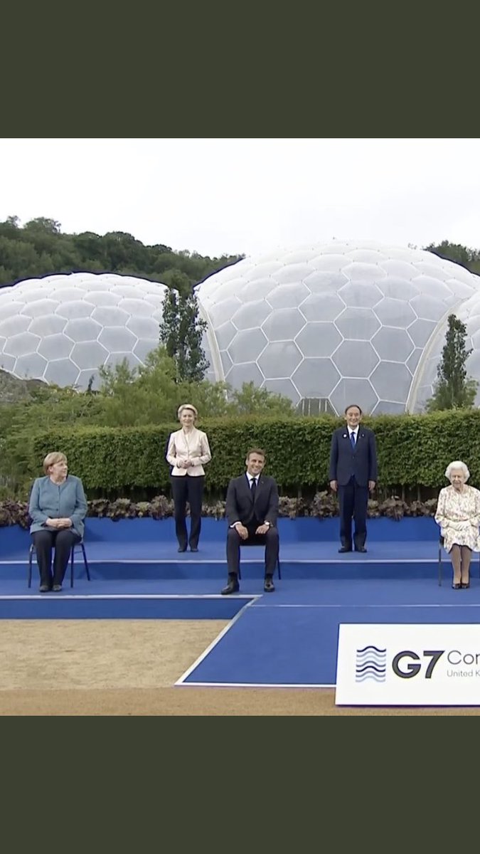 Ils ont encore oublié de lui proposer une chaise 🤣 #G7 #sofagate 🇪🇺