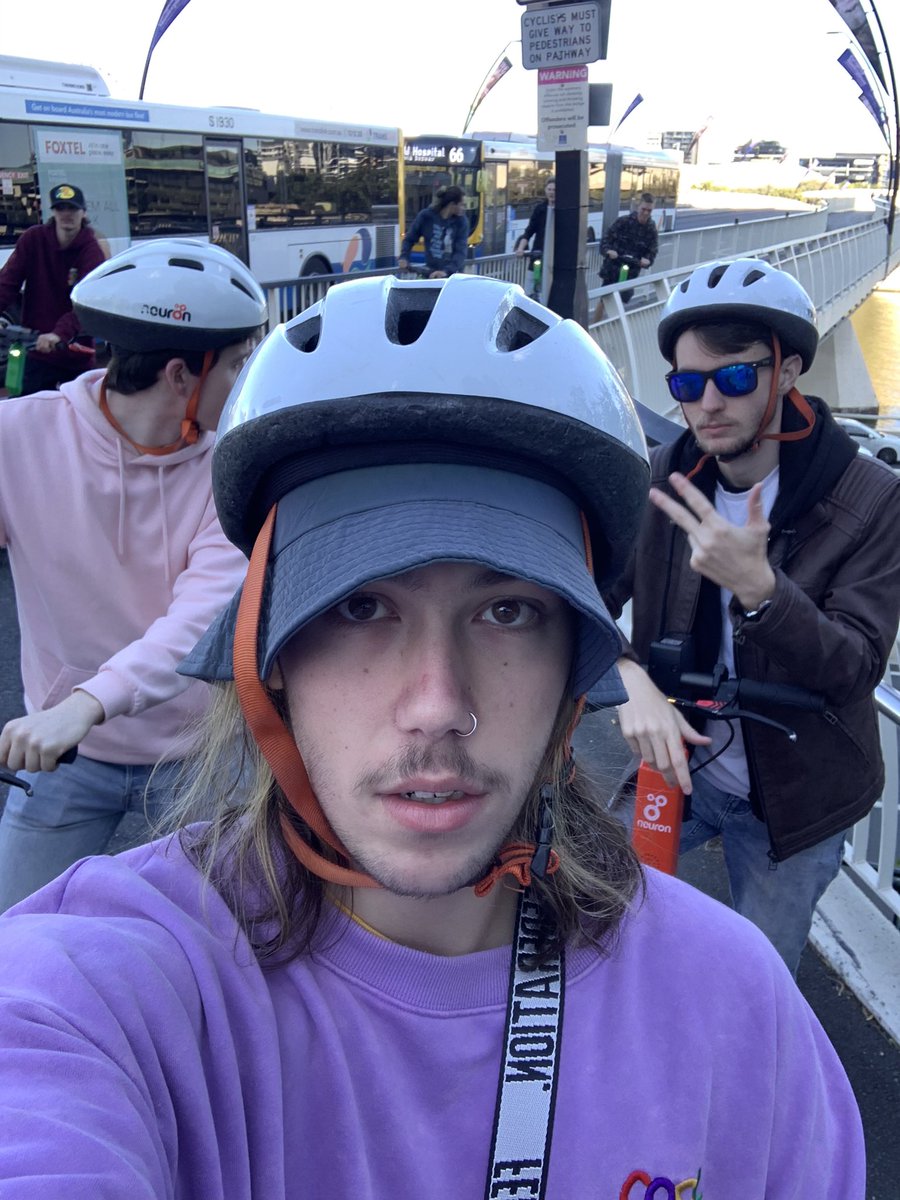 Scooter gang pulls up wyd