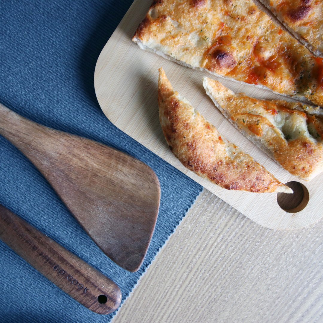 What's for lunch? Have a slice of pizza, order them while having a fun stay at StayBC. Happy weekend everyone! 🤗

For more eating spot options, check this out!
Top 10 Eating Spots in Newport, Wales
staybc.co.uk/post/top-10-ea…